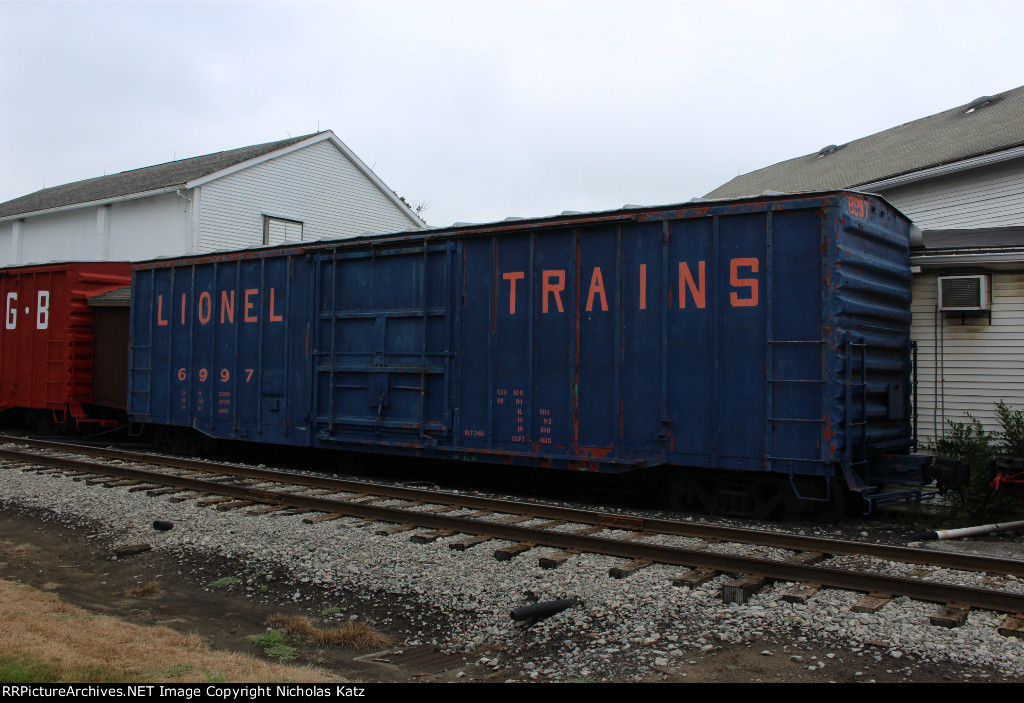 Lionel Trains Boxcar 6997